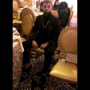 Meet your Posher, Adam